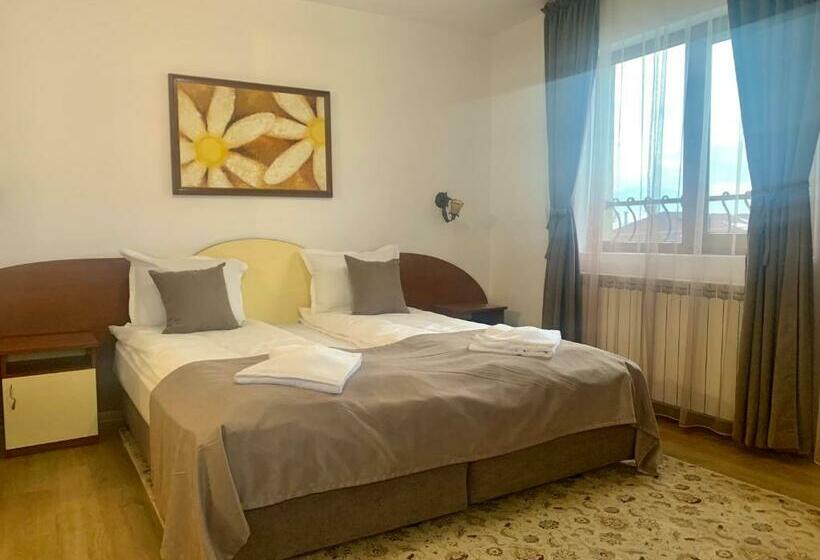 ペンション Honey House