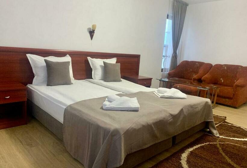 ペンション Honey House