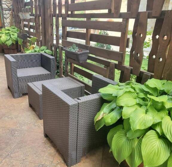 ペンション Honey House