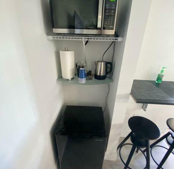 بنسيون Lyz Miami