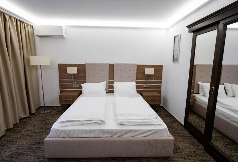 Pensiunea White Residence