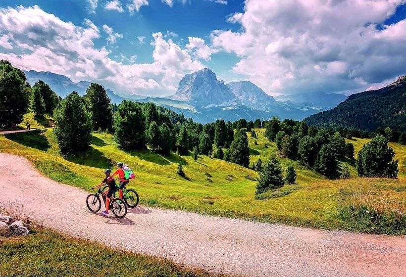 Progress Country & Wine House