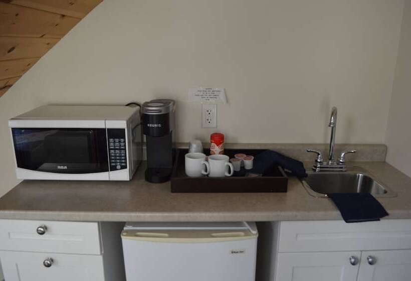 渡假胜地  3 Pines Lodge Muskoka
