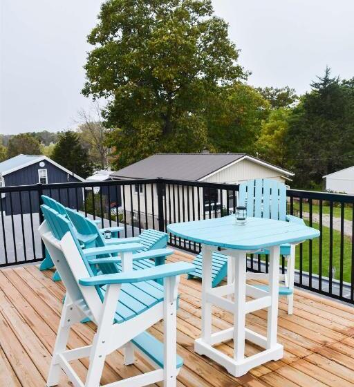 Colonial Hotel & Suites