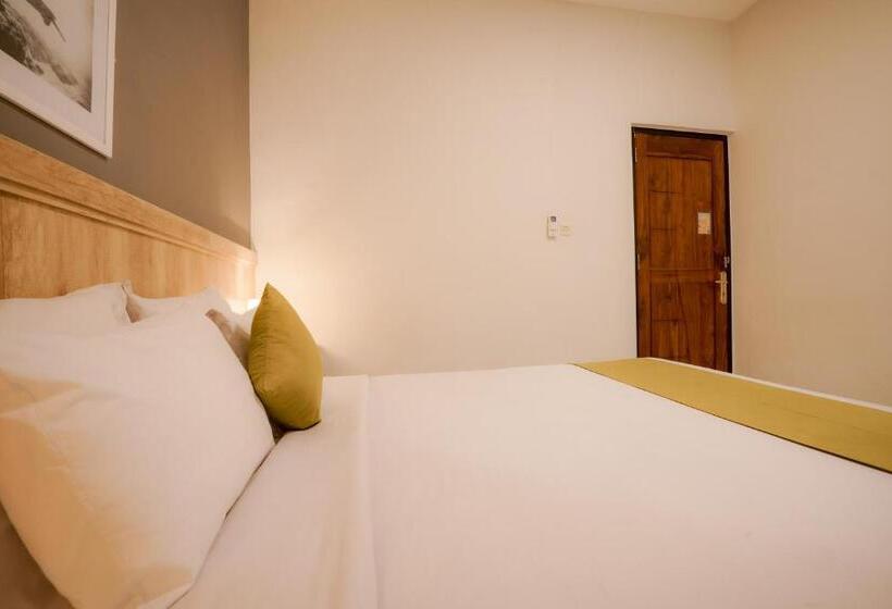 El Ora Hotel & Eatery Labuan Bajo