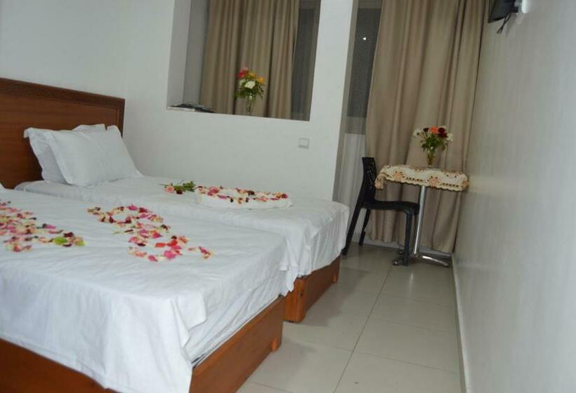 Отель Hôtel Zahrat Souss  Inezgane