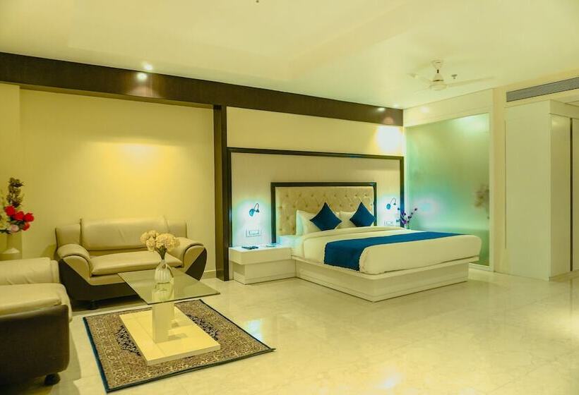 فندق Royal Orbit