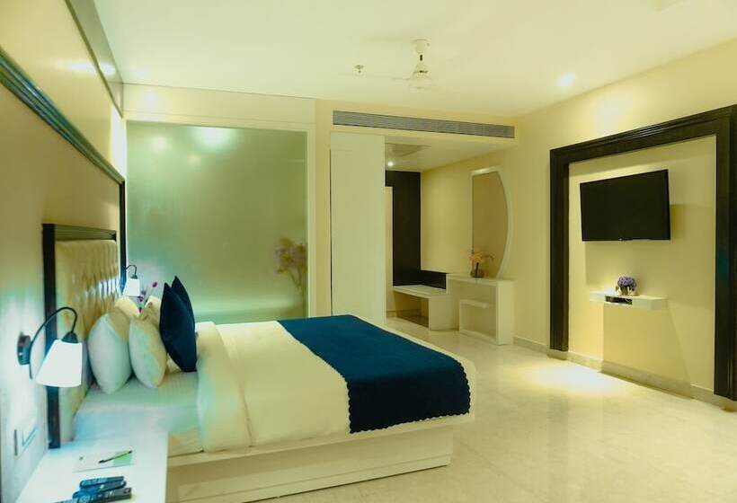 فندق Royal Orbit