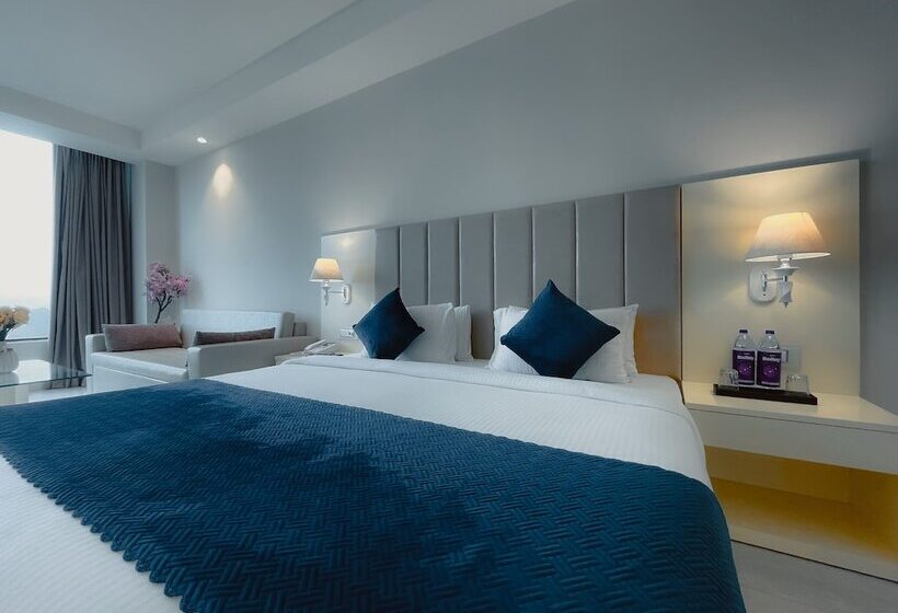 فندق Royal Orbit