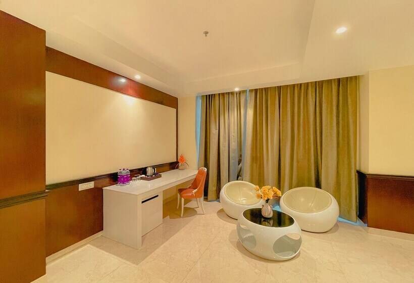 فندق Royal Orbit