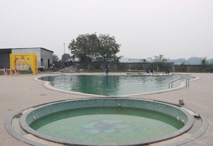 فندق Royal Orbit