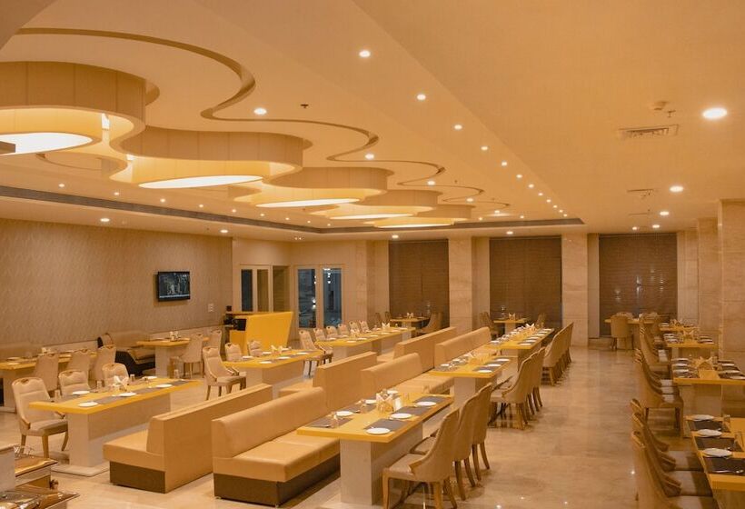 فندق Royal Orbit