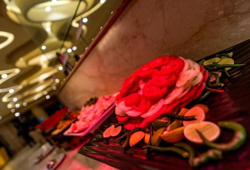 فندق Royal Orbit