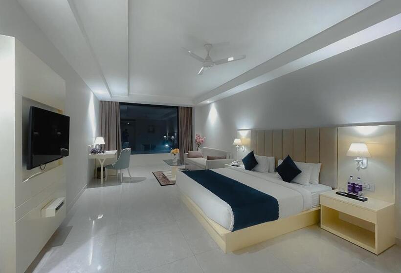 فندق Royal Orbit