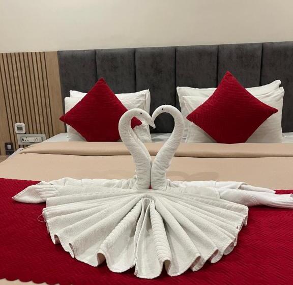 فندق Royal Orbit