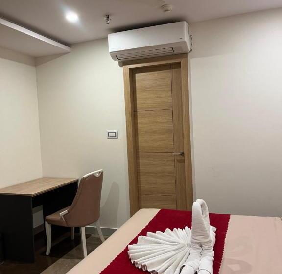 فندق Royal Orbit