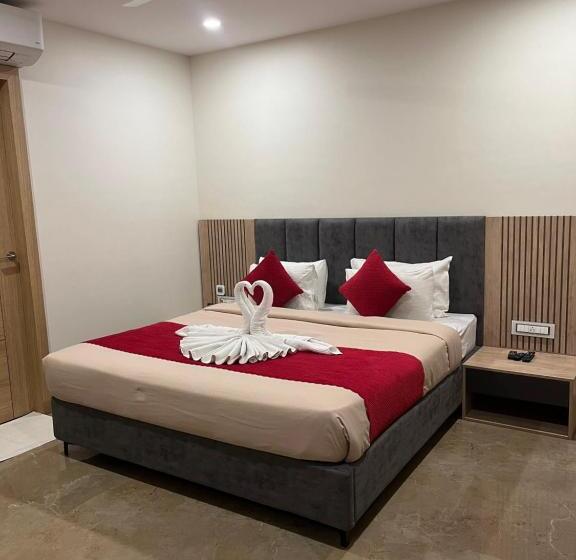 فندق Royal Orbit