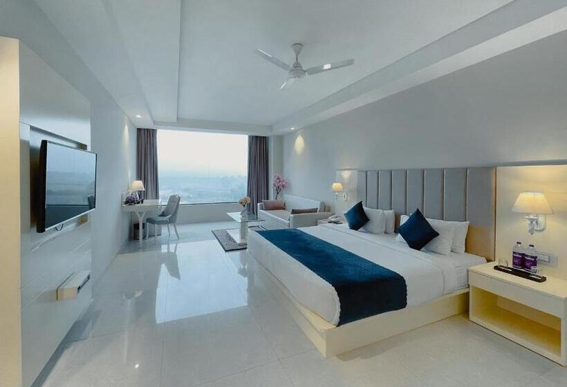 فندق Royal Orbit