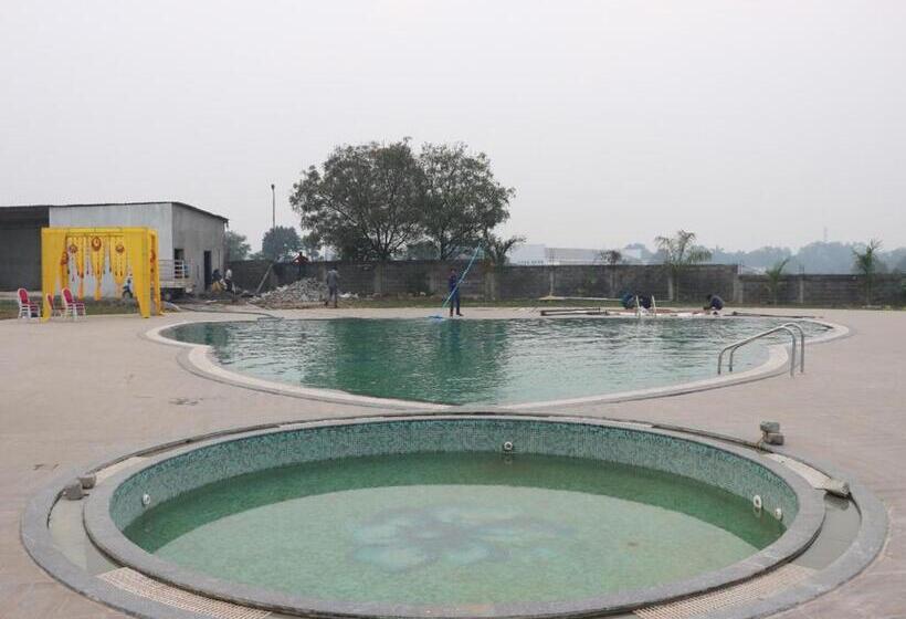 فندق Royal Orbit