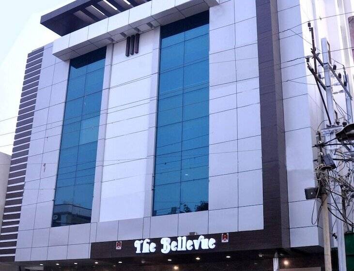 Отель The Bellevue Gwalior