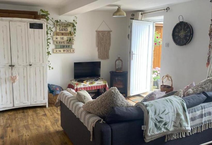 פנסיון Wheelhouse   Grinkle Bell Cottage