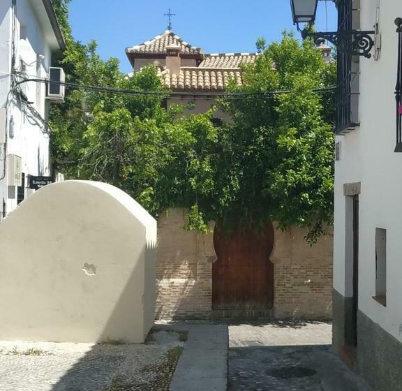 هاستل Fery & Nico