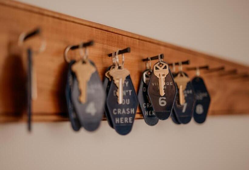 فندق صغير The Village Inn