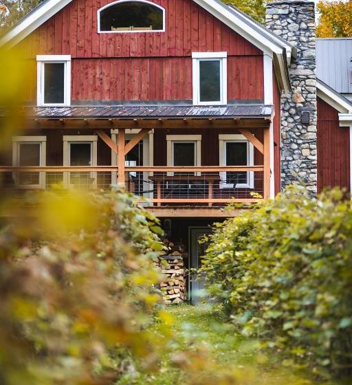 فندق صغير The Village Inn