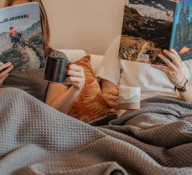 فندق صغير The Village Inn