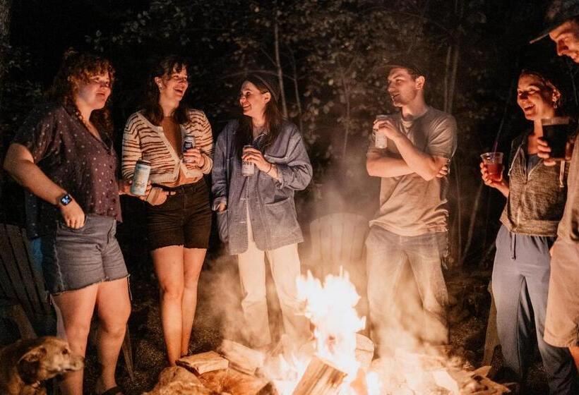 فندق صغير The Village Inn