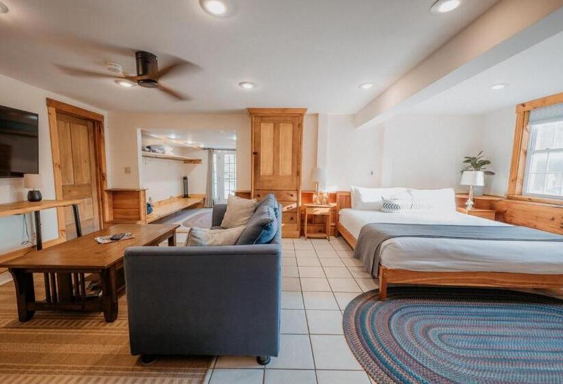 فندق صغير The Village Inn