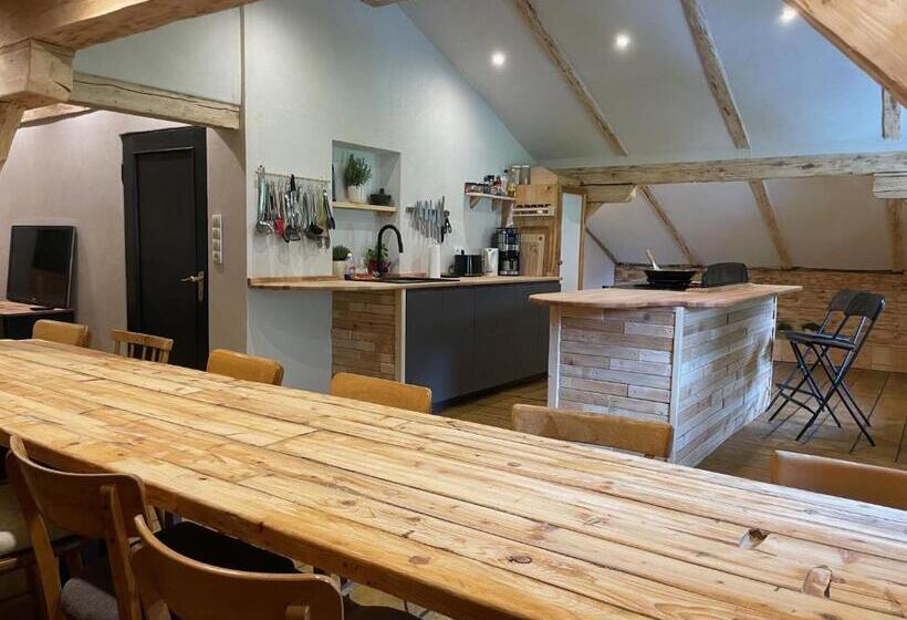 Общежитие Backyard Mountain