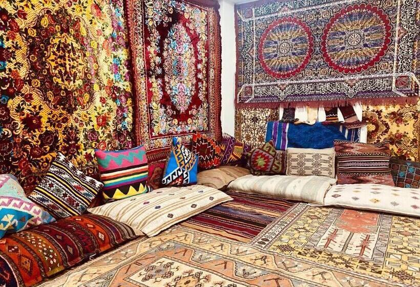 تختخواب و صبحانه Aysultan Stone House