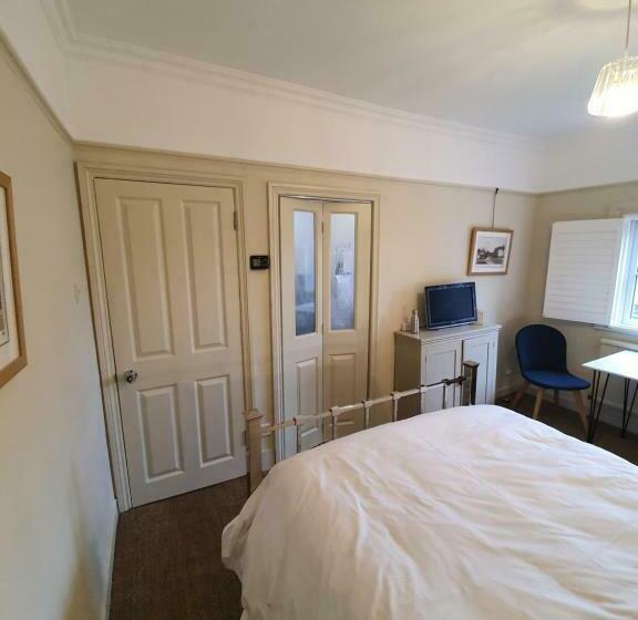 مبيت وإفطار The Lodge Stanwell