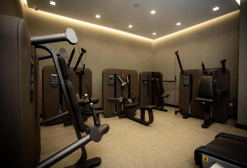 Deluxe Resort And Spa