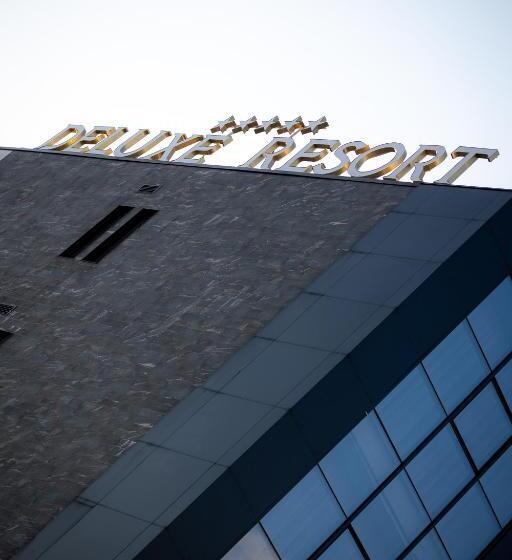 Deluxe Resort And Spa