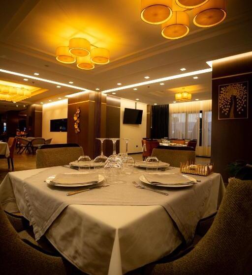 Deluxe Resort And Spa