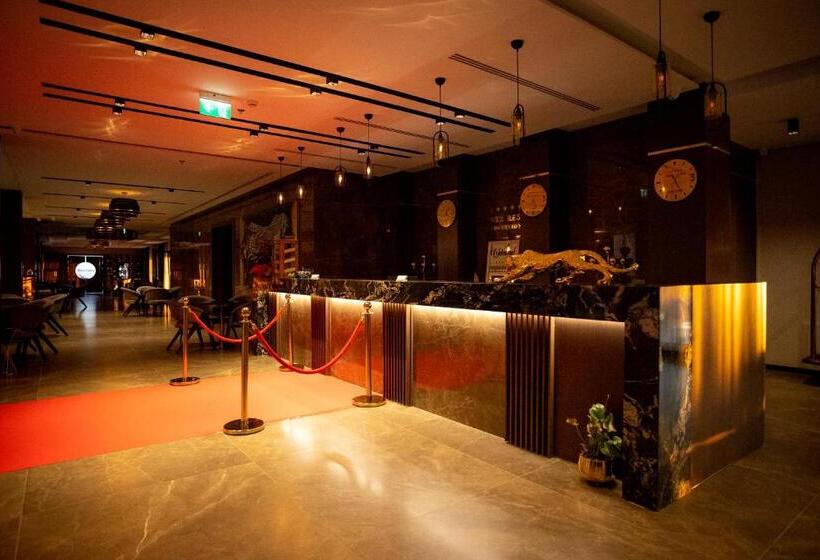 Deluxe Resort And Spa