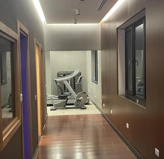 Deluxe Resort And Spa