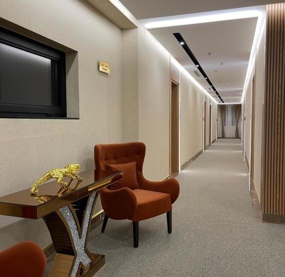 Deluxe Resort And Spa