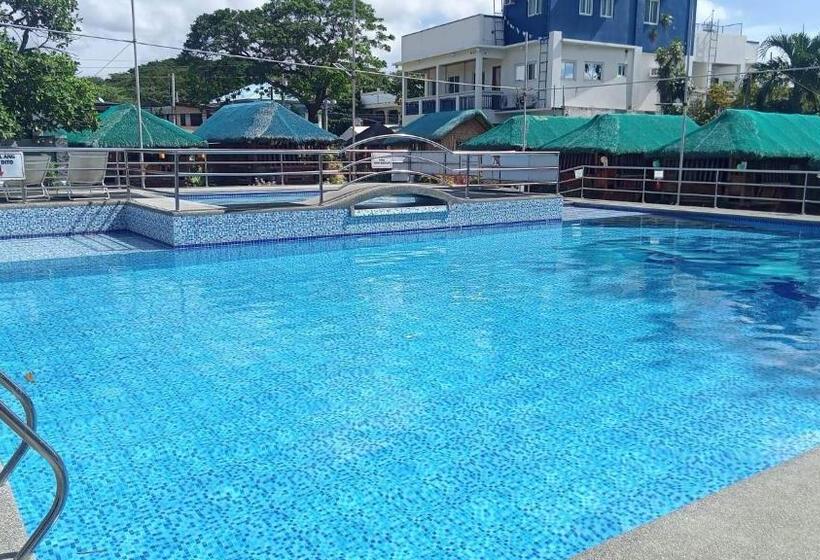 Hip Nautic Beach Resort Powered By Cocotel