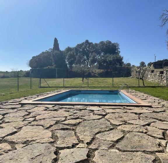 فندق Les Quingles