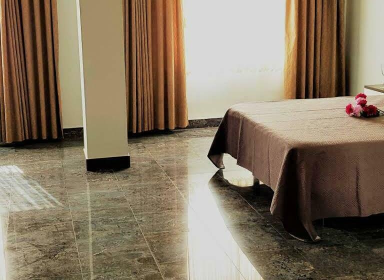 فندق Marina Blanca