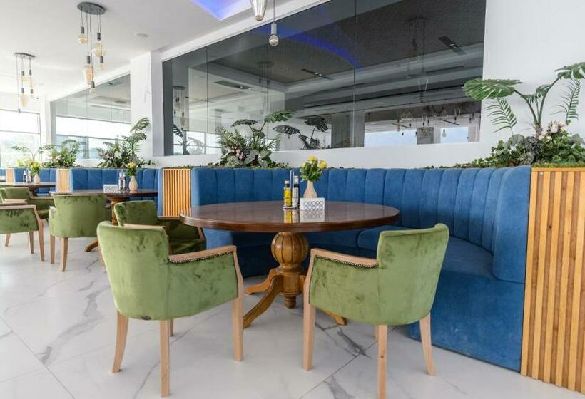 בית מלון כפרי Mirage Beach Spa