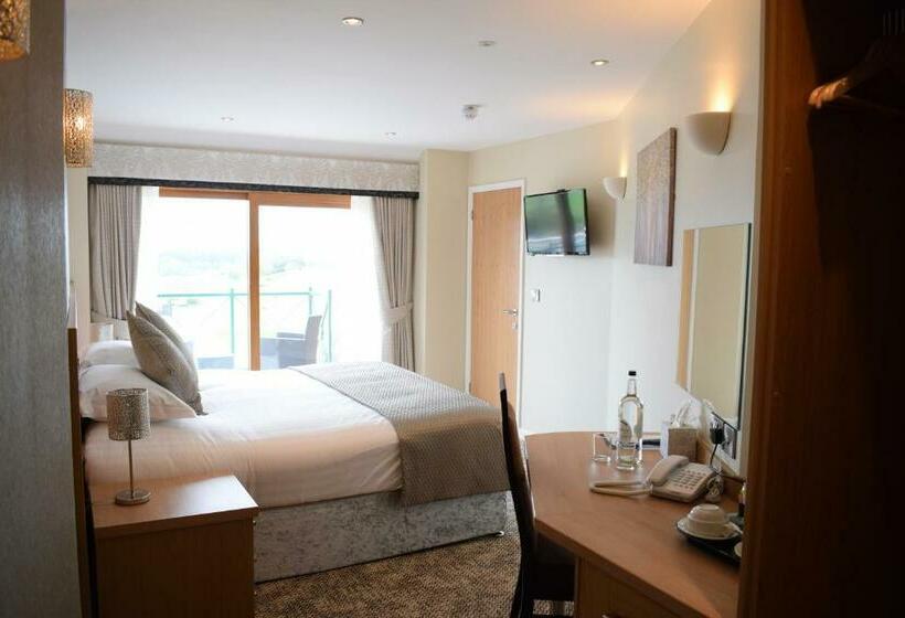 Отель The Chase Golf & Country Club