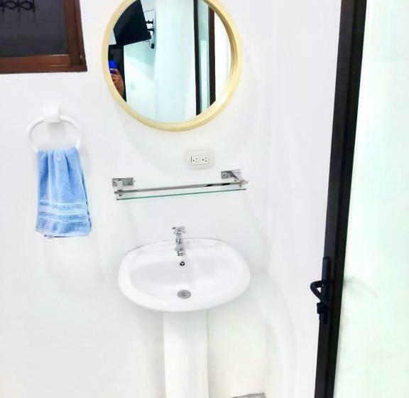 Ocean S Breeze Apartment And Rooms