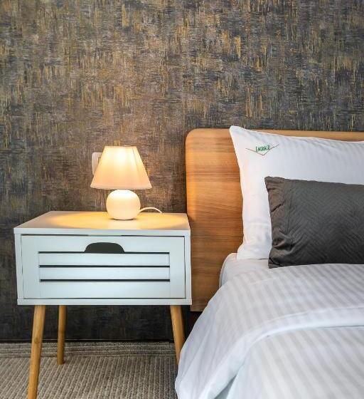 ペンション Emerald Residence