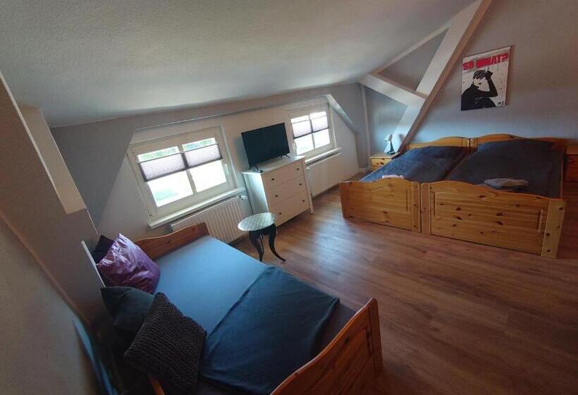 پانسیون Haltestelle Private Zimmervermietung Röbel Müritz