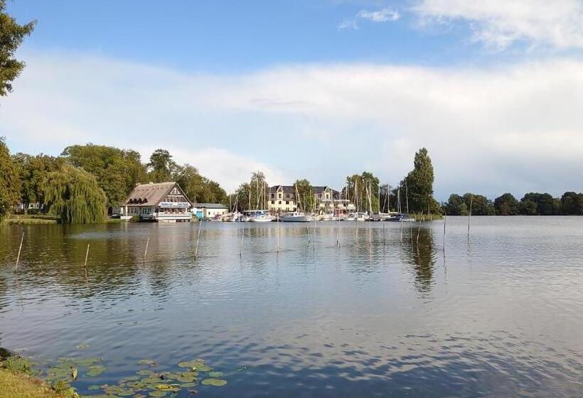 پانسیون Haltestelle Private Zimmervermietung Röbel Müritz