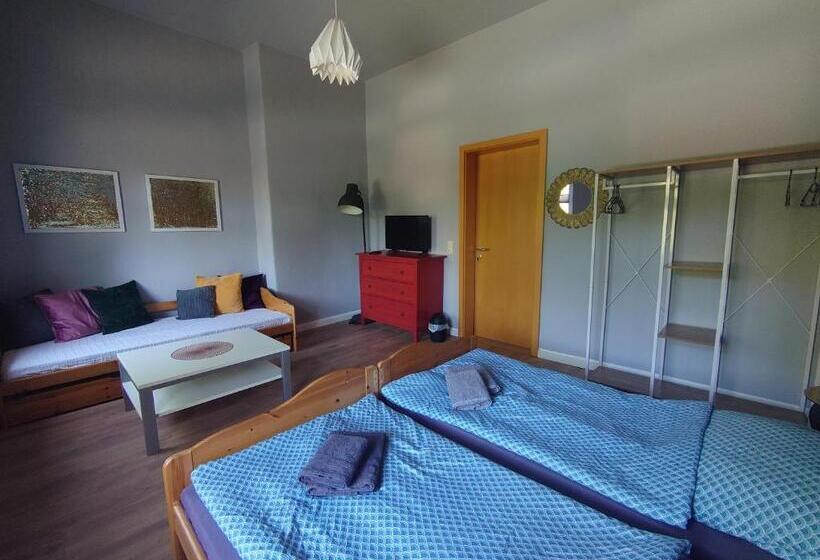 پانسیون Haltestelle Private Zimmervermietung Röbel Müritz